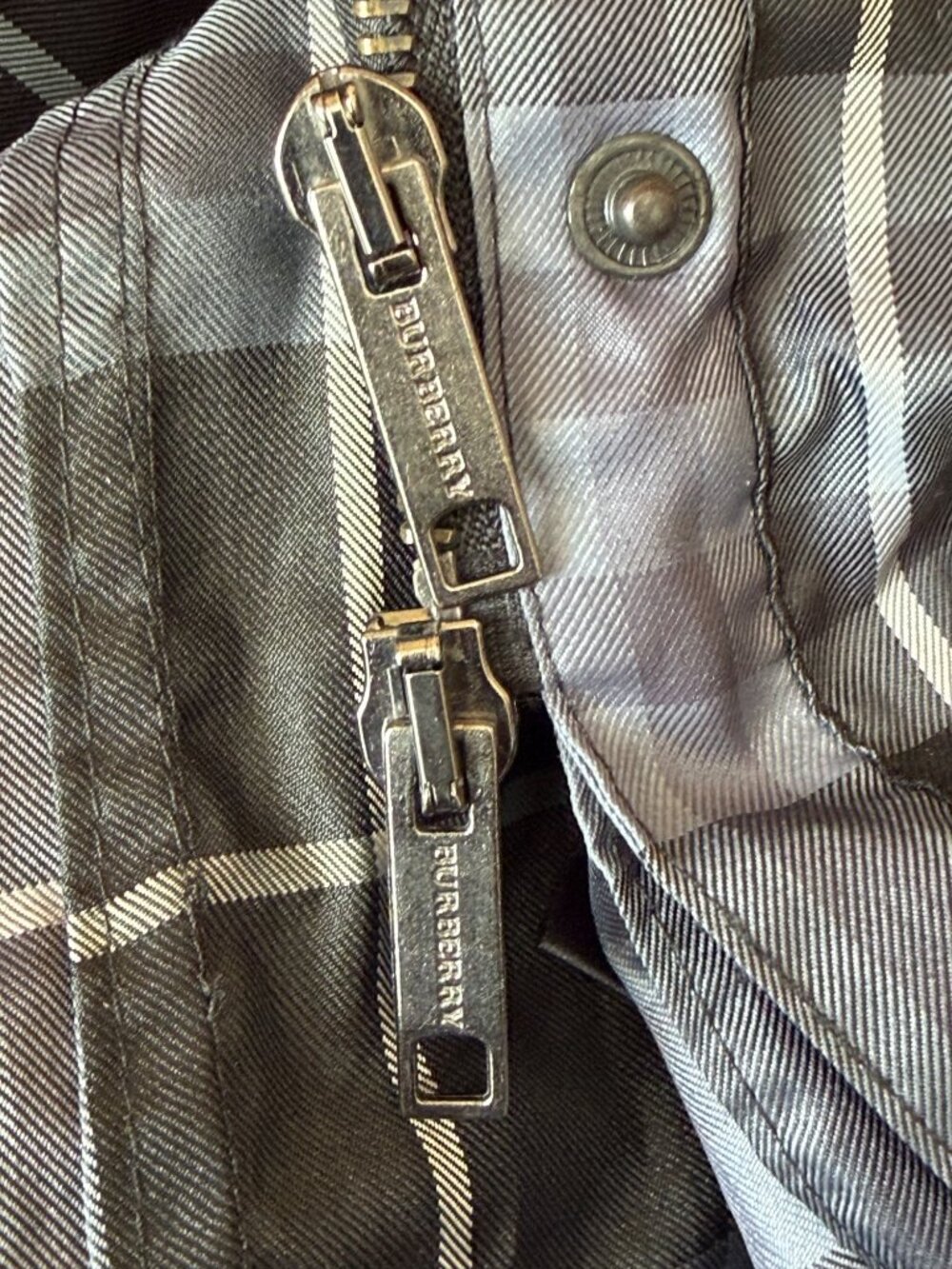Burberry London Gray Plaid Hooded Belted Waterproof Raincoat Women's Sz L w/COA - Picture 12 of 16